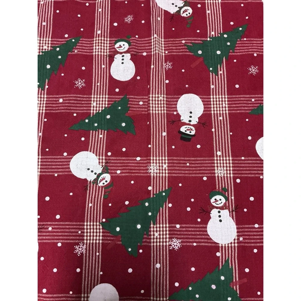 Christmas Tree and‎ Snowmen Tablecloth 56x76